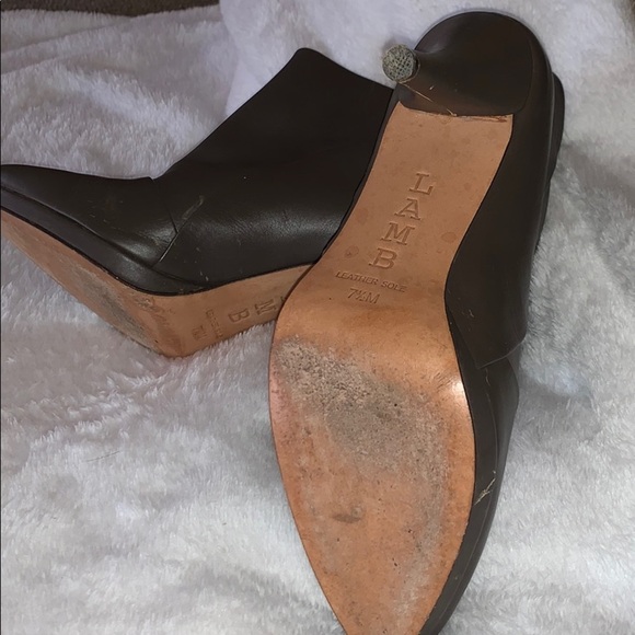 Gently Loved L.A.M.B Leather NYLA Bootie - Picture 4 of 8